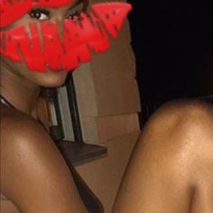 Meet your Posher, Janelle